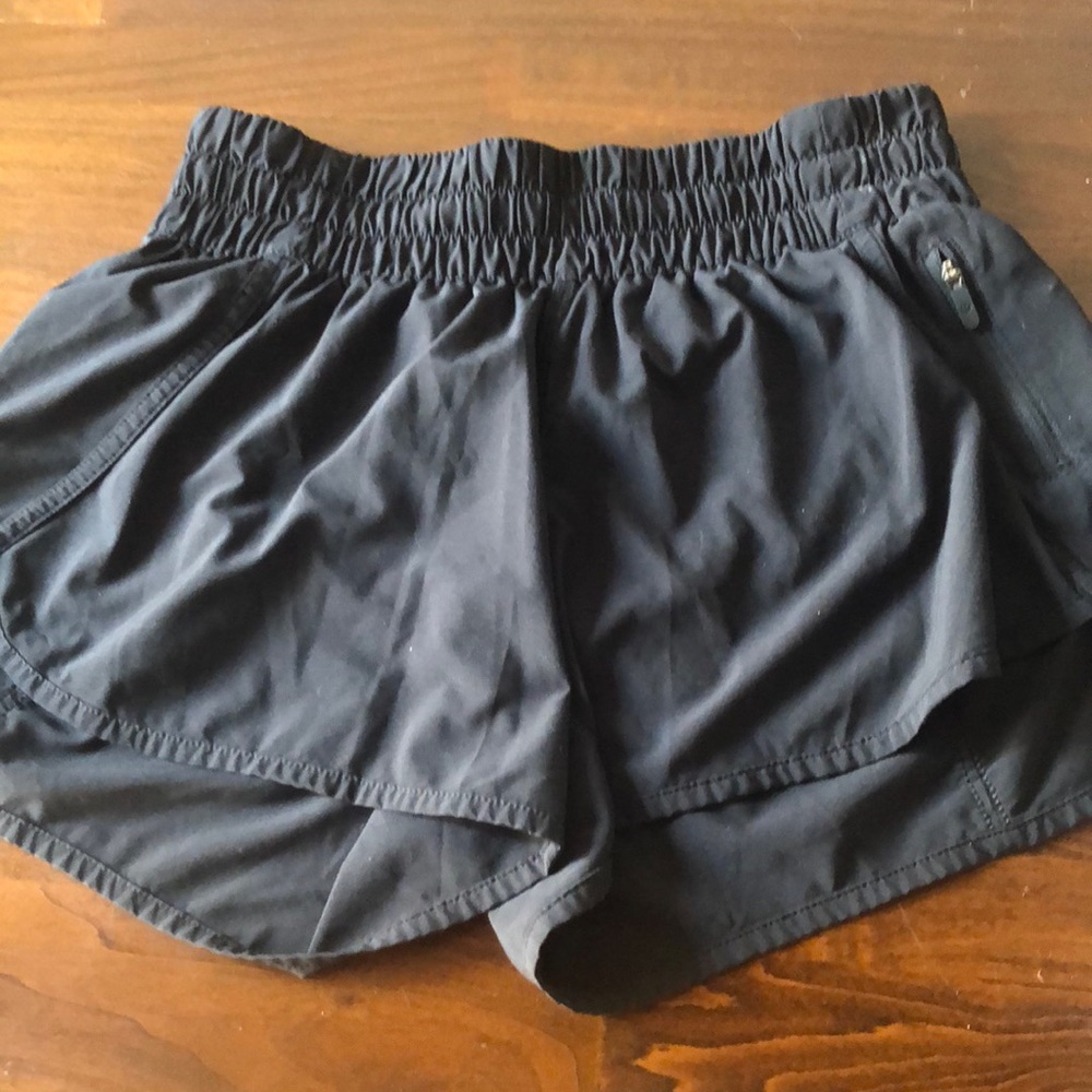 Lulu black running shorts with built in liner